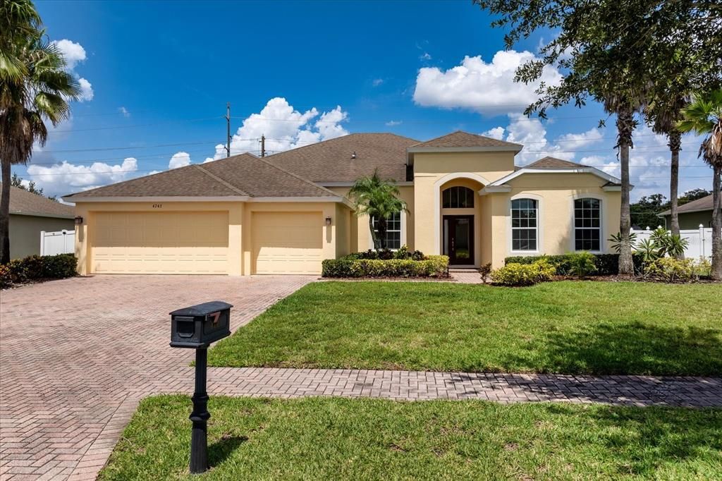 Attached, Backyard, Exterior, Facade, French Provincial