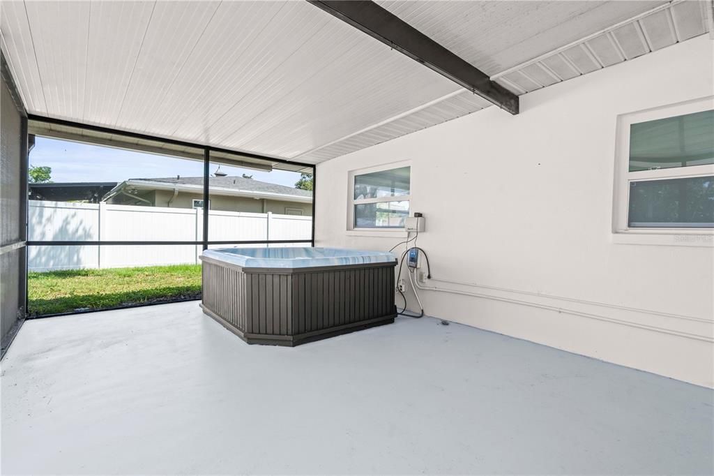 Hot Tub, Interior, Sun Room