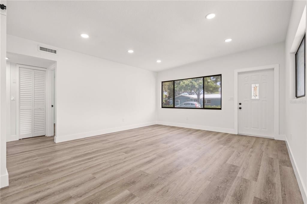 Empty room, Interior, Recessed Lighting, Wood Texture Flooring