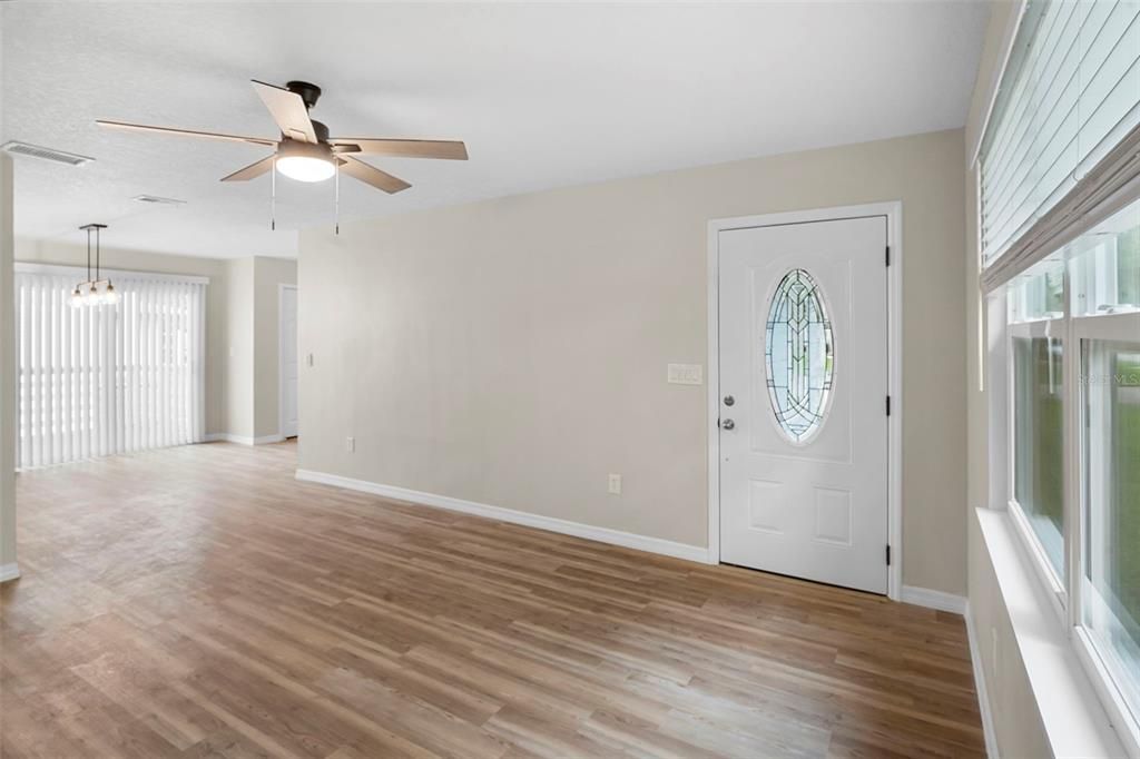Empty room, Interior, Pendant Lights, Wood Texture Flooring