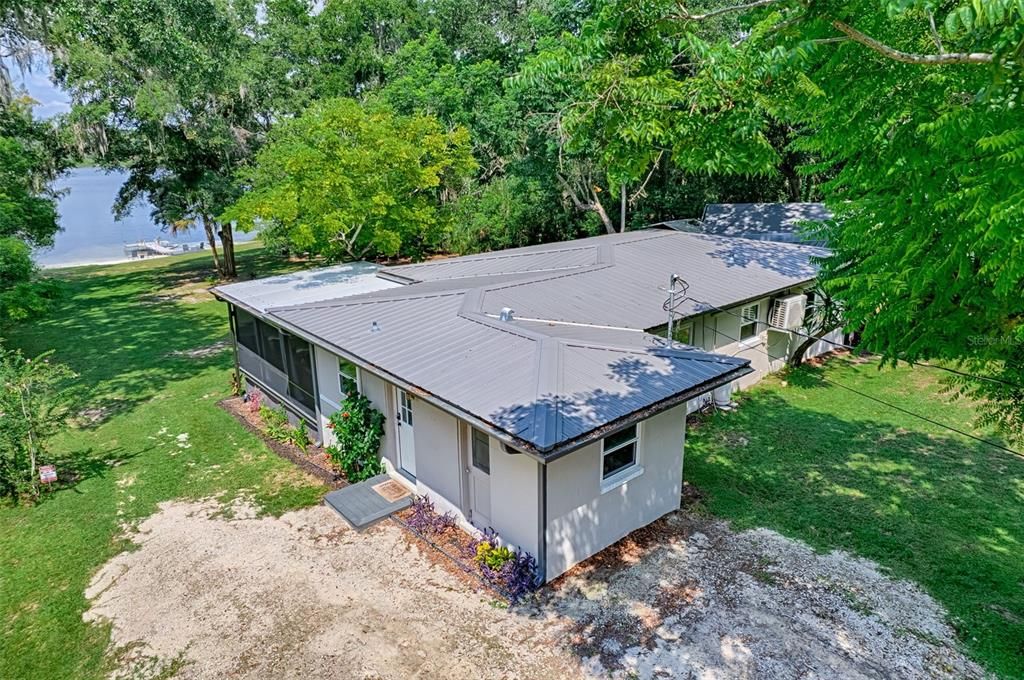 Exterior, Drone