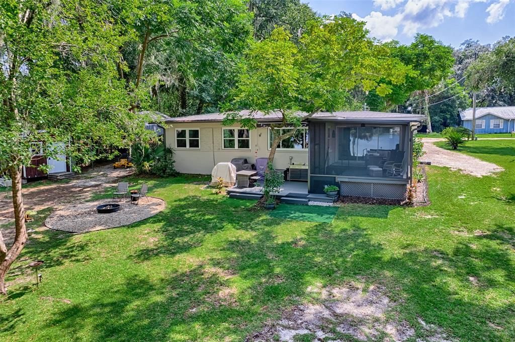 Backyard, Exterior