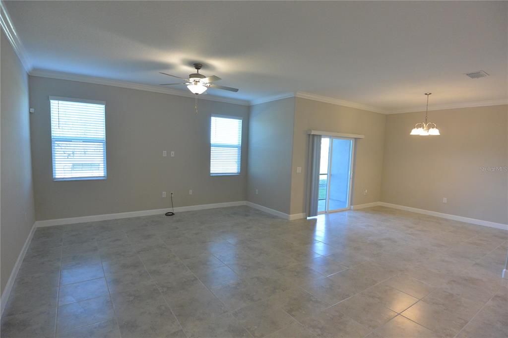 Empty room, Interior, Pendant Lights