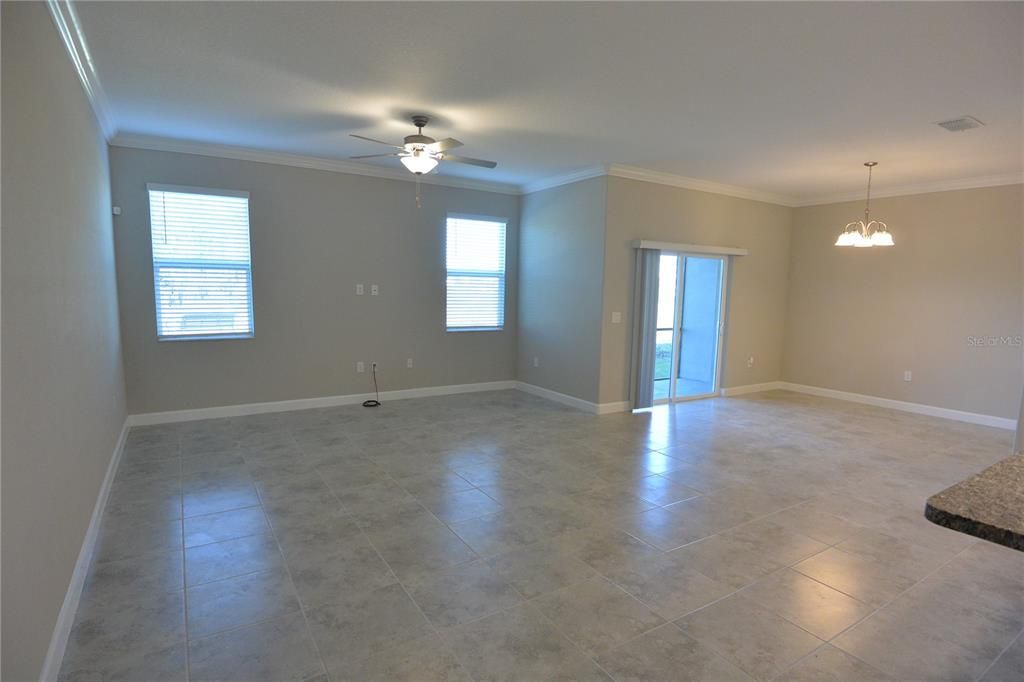 Empty room, Interior, Pendant Lights