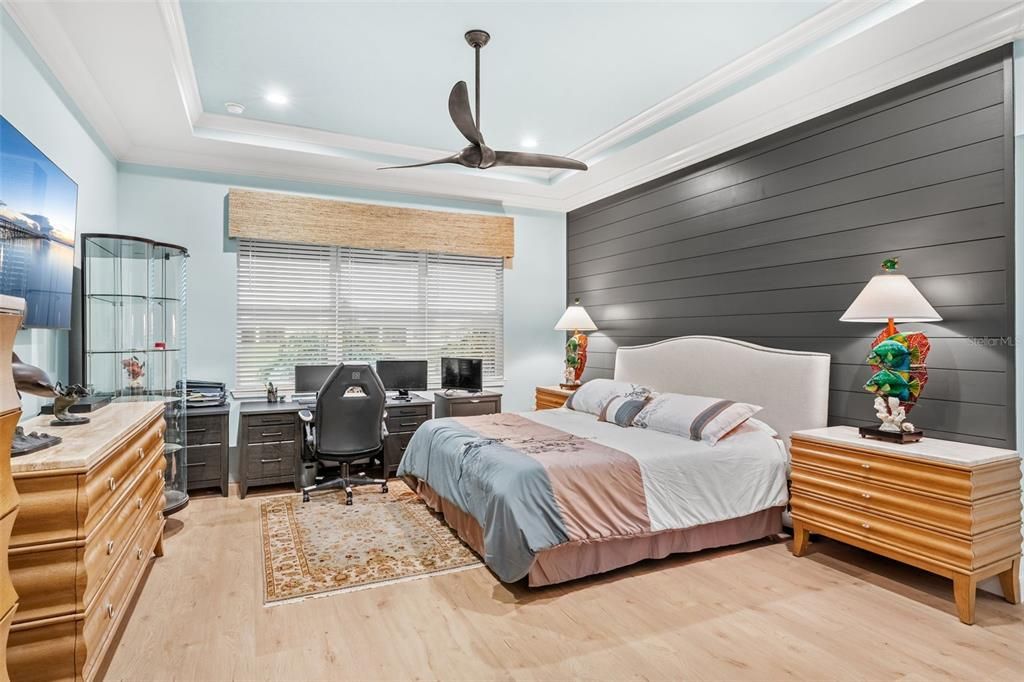 Bedroom, Home Office, Interior, Recessed Lighting, Wood Texture Flooring