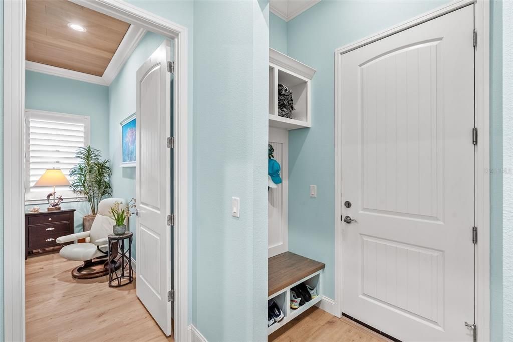 Interior, Recessed Lighting, Wooden Ceilings, Wood Texture Flooring