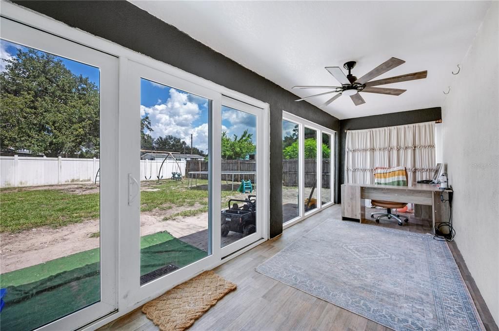 Home Office, Interior, Sun Room, Wood Texture Flooring