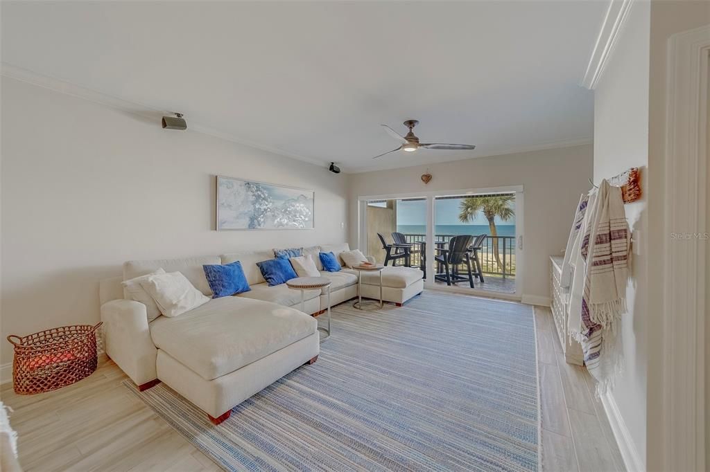 Interior, Living room, Water