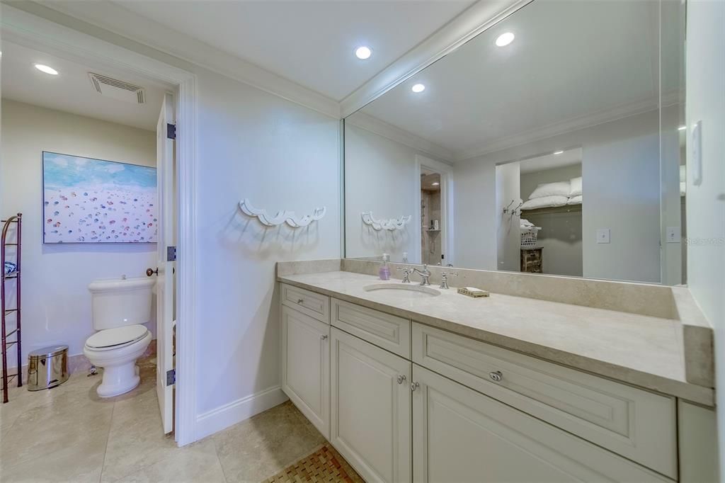Bathroom, Interior, Recessed Lighting