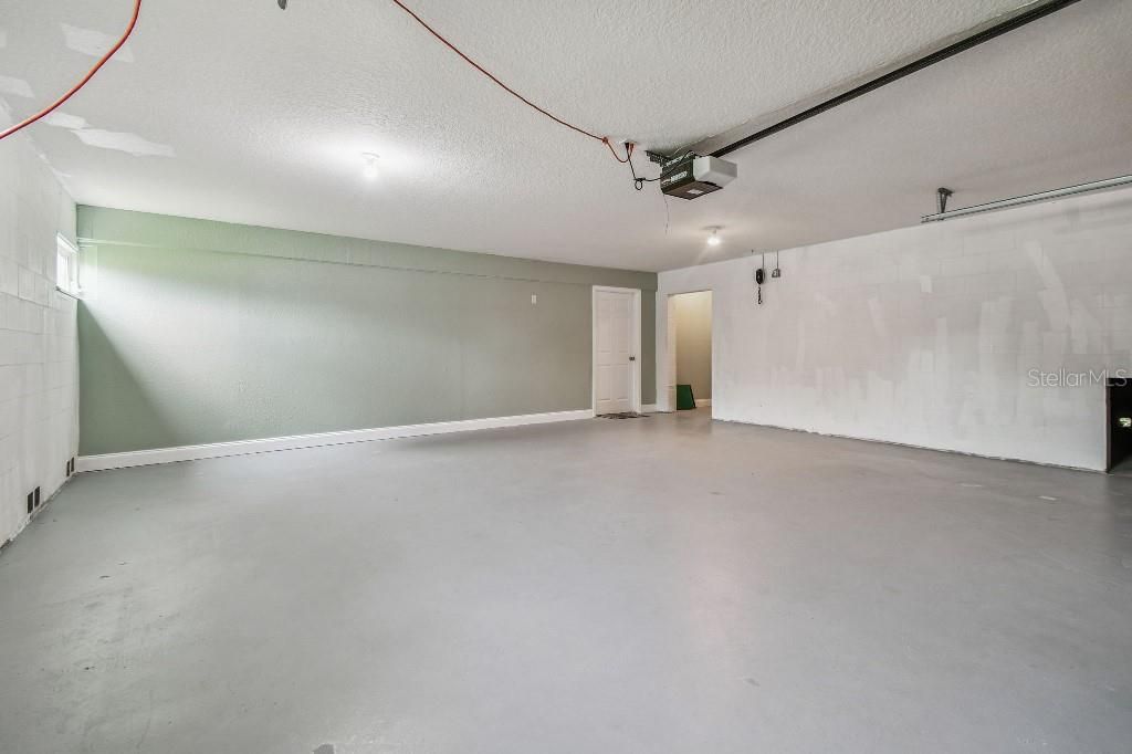 Garage, Interior
