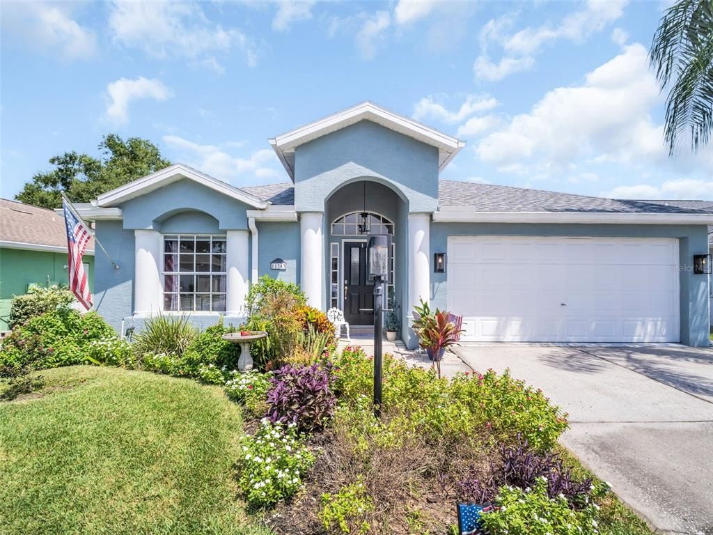 Attached, Exterior, Facade, Ranch