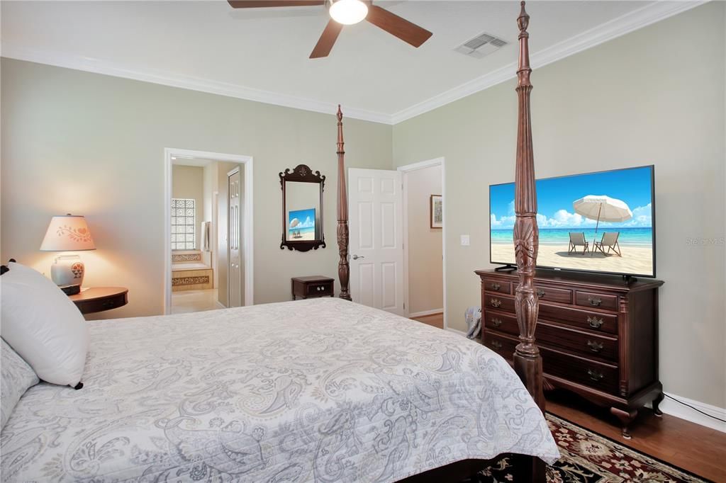 Bedroom, Interior, Water