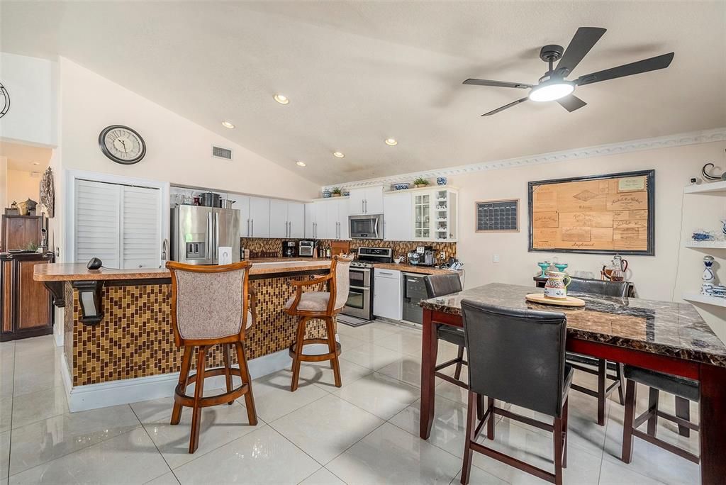 Dining room, Interior, Kitchen, Recessed Lighting, Stainless Steel Appliances