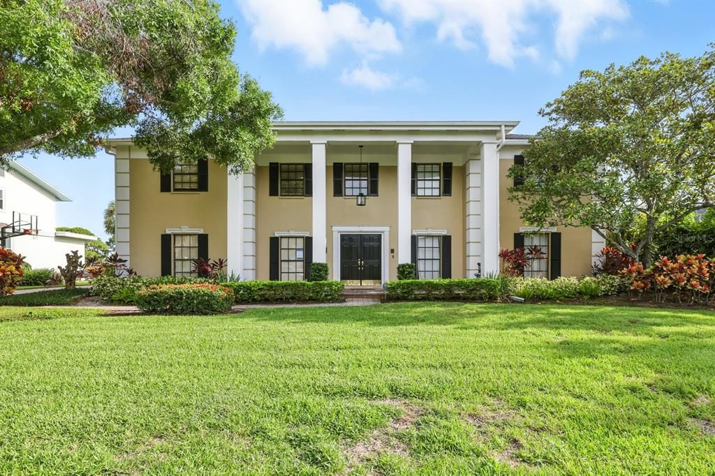 Backyard, Exterior, Facade, Georgian
