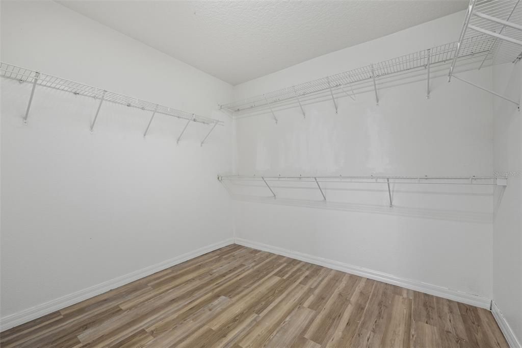 Interior, Walk-in Closets, Wood Texture Flooring