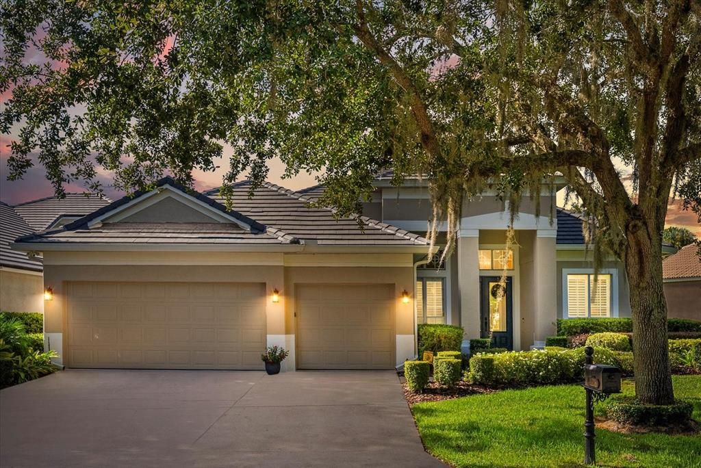 Attached, Exterior, Facade, Ranch