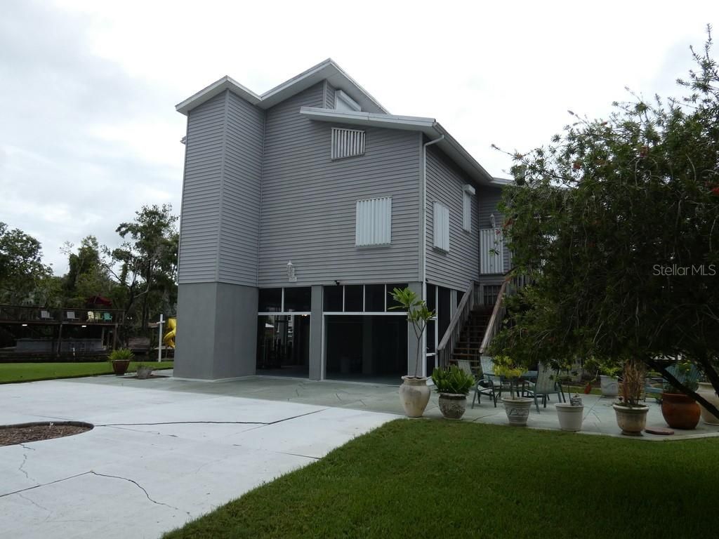 Backyard, Exterior