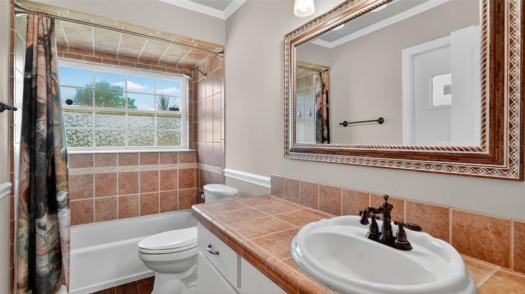 Bathroom, Interior, Tile Countertops