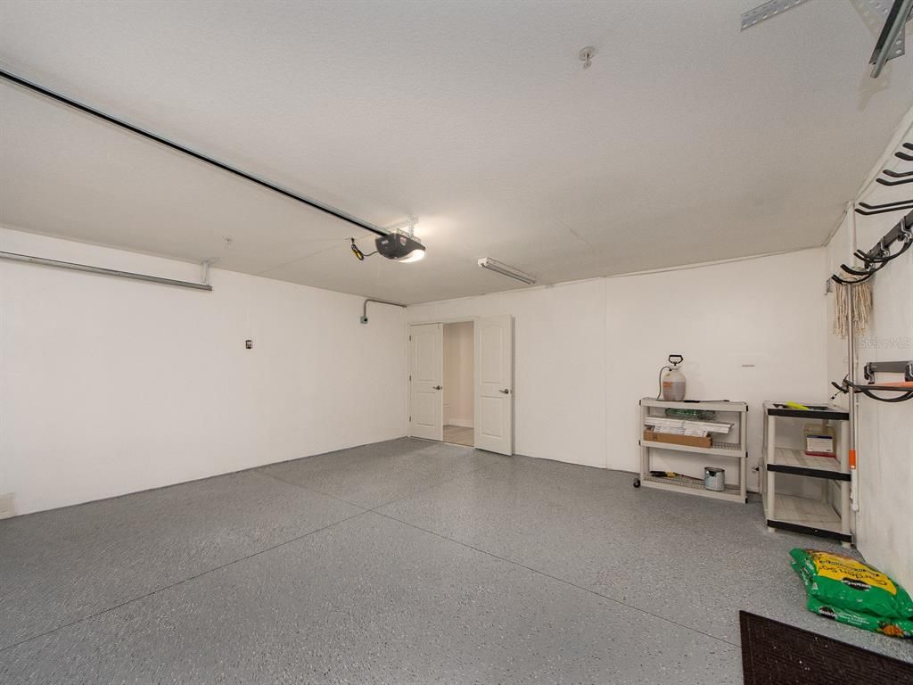 Garage, Interior