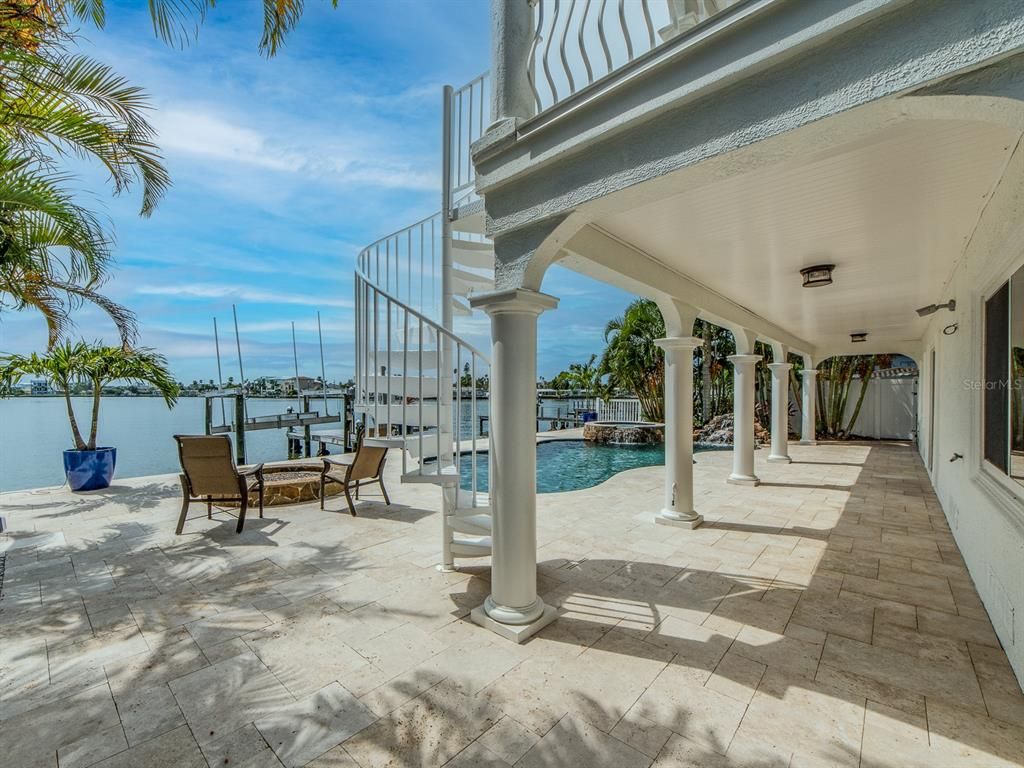 Exterior, Pool, Water