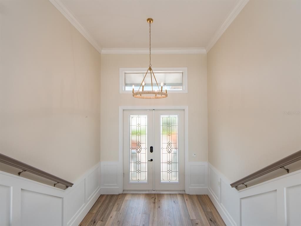Interior, Pendant Lights, Wood Texture Flooring