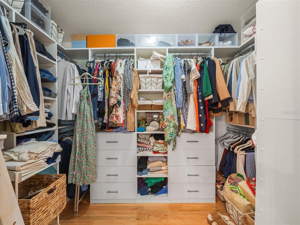 Interior, Walk-in Closets, Wood Texture Flooring