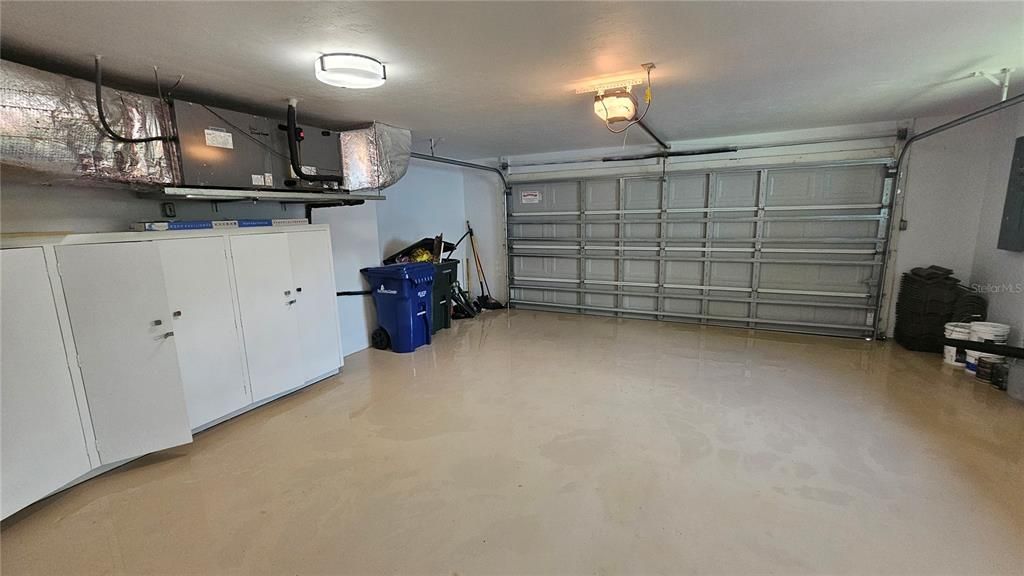 Garage, Interior