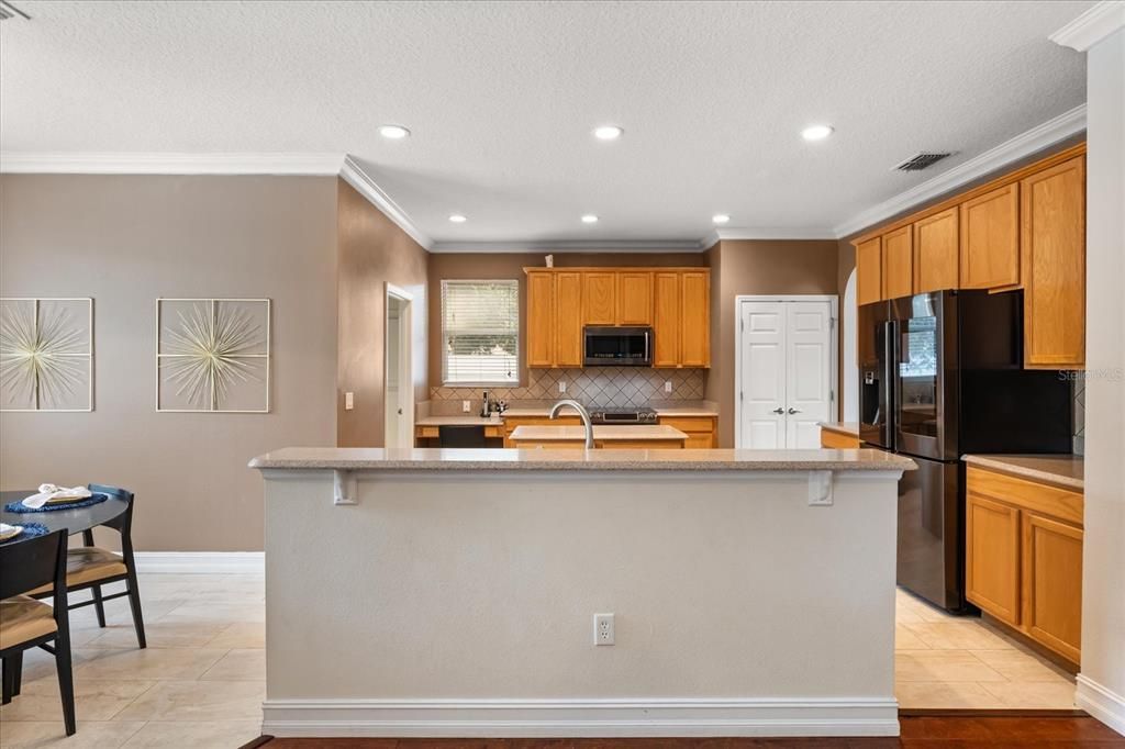 Dining room, Interior, Kitchen, Recessed Lighting