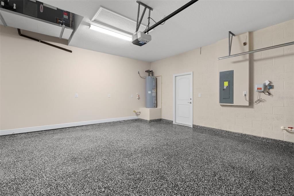 Garage, Interior