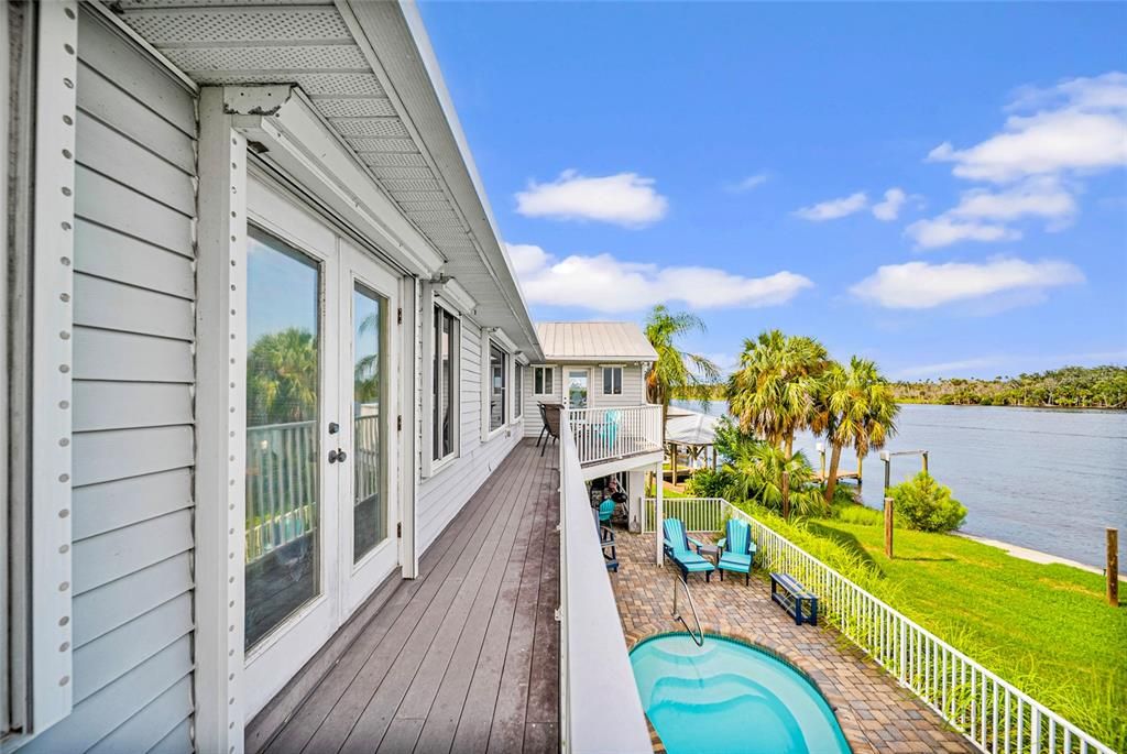 Exterior, Pool, Water