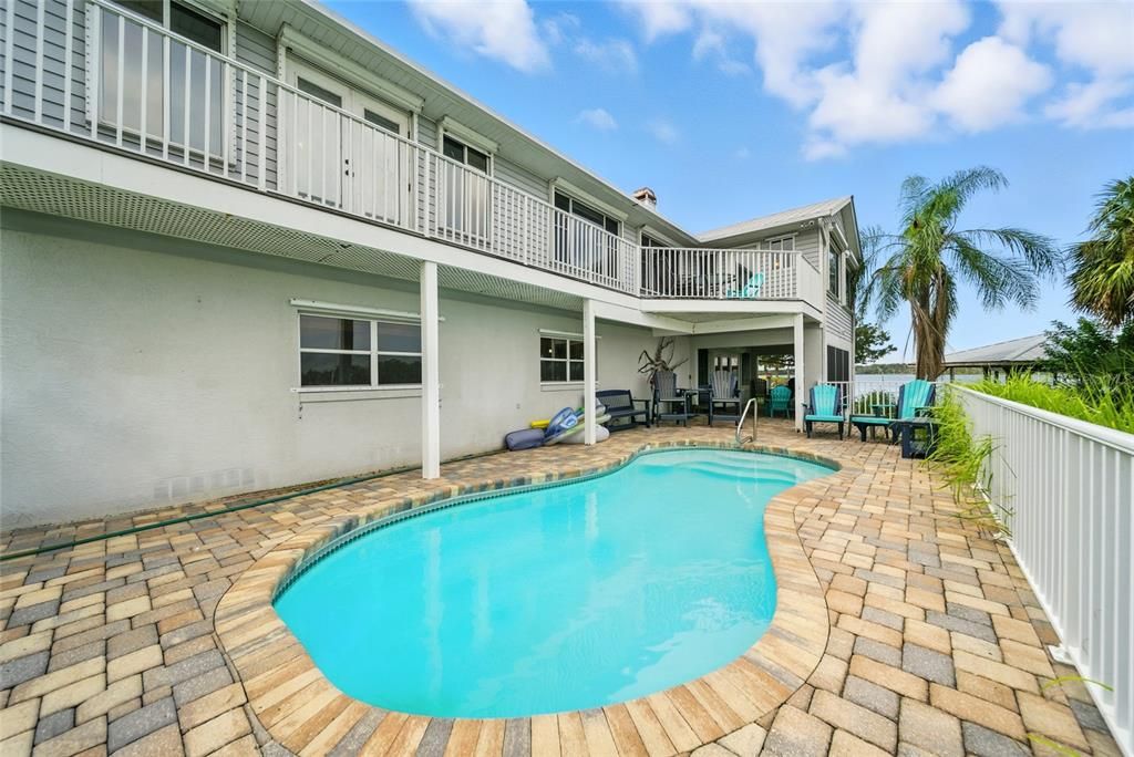 Exterior, Pool