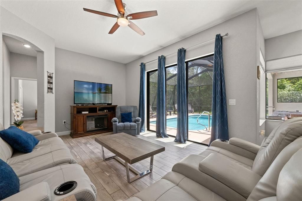Interior, Living room, Recessed Lighting, Water, Wood Texture Flooring
