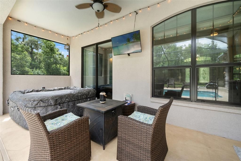 Exterior, Hot Tub