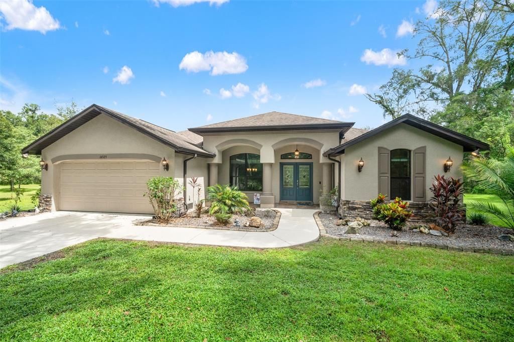 Attached, Backyard, Exterior, Facade, Ranch