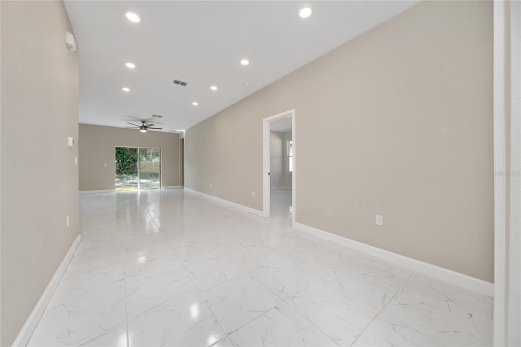 Empty room, Interior, Marble, Recessed Lighting