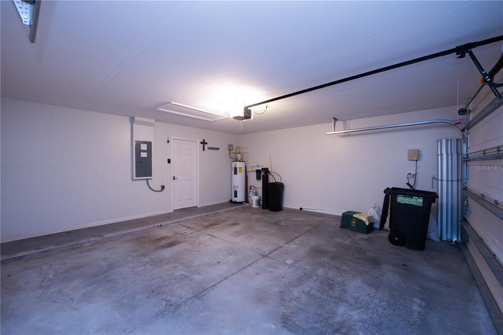 Garage, Interior