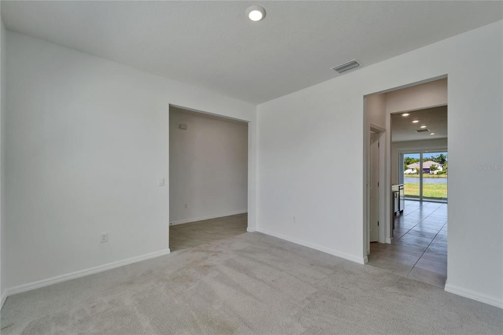 Empty room, Interior, Recessed Lighting