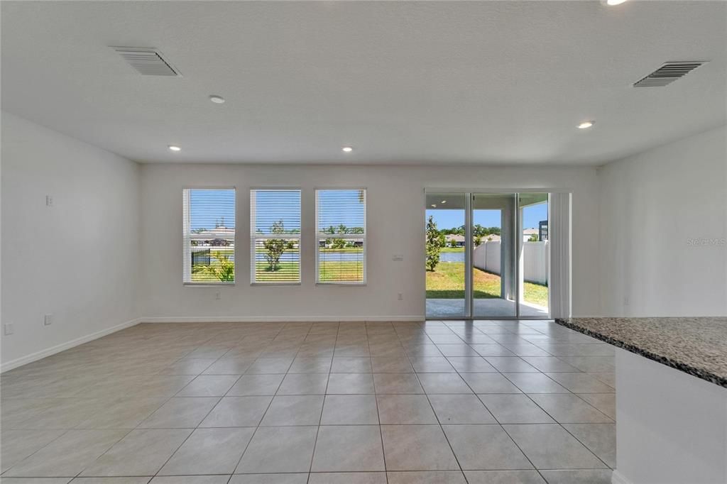 Empty room, Interior, Recessed Lighting