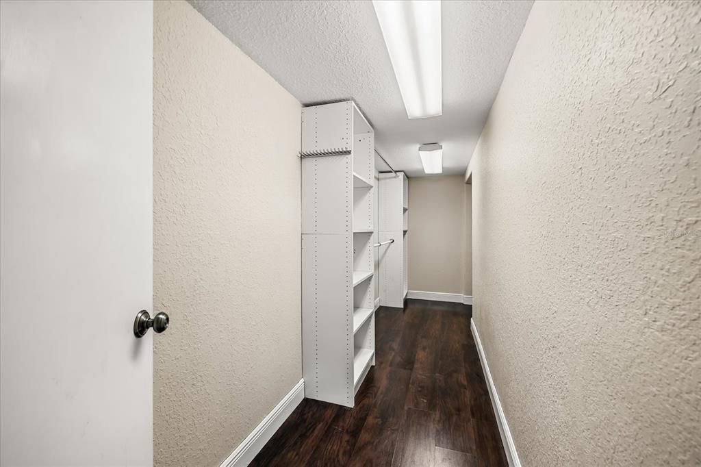 Interior, Walk-in Closets, Wood Texture Flooring