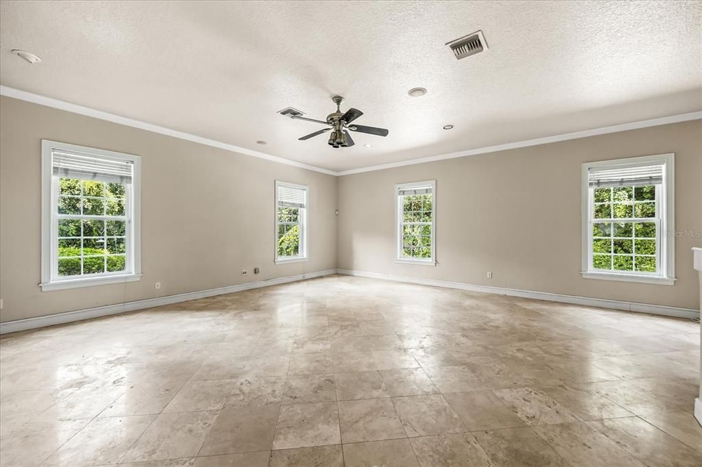 Empty room, Interior, Recessed Lighting