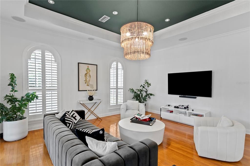 Chandelier, Interior, Living room, Recessed Lighting, Wood Texture Flooring