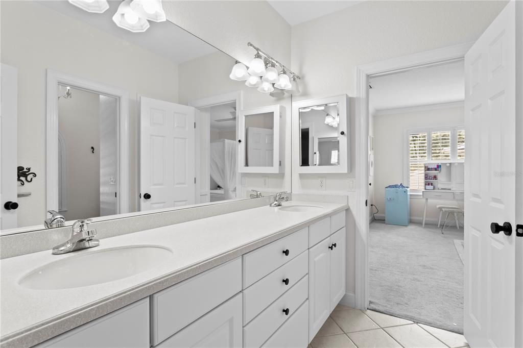 Bathroom, Dual Sink Vanities, Interior