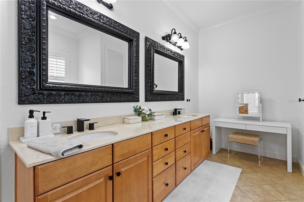Bathroom, Dual Sink Vanities, Interior