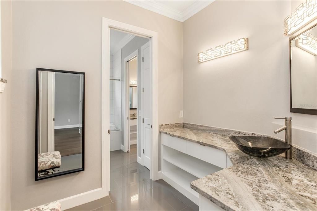 Bathroom, Dual Sink Vanities, Interior