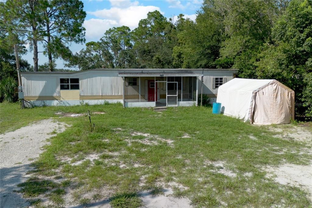 Backyard, Exterior