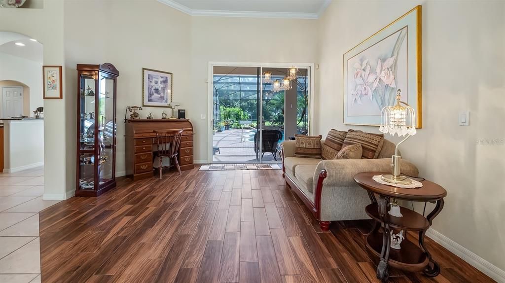 Interior, Recessed Lighting, Wood Texture Flooring