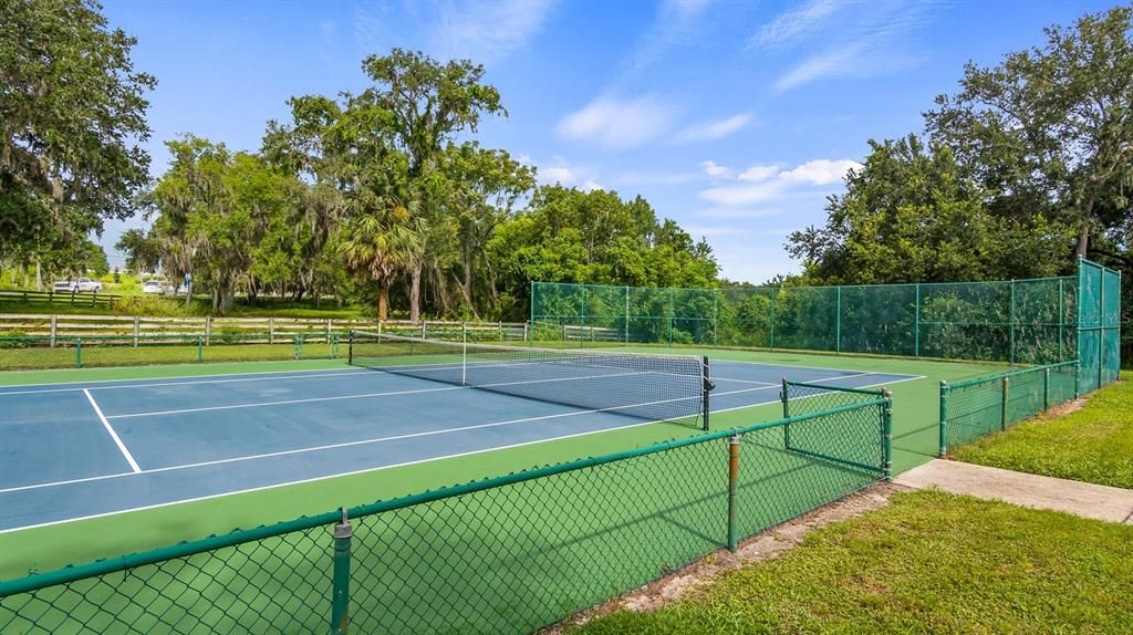 Exterior, Tennis Courts