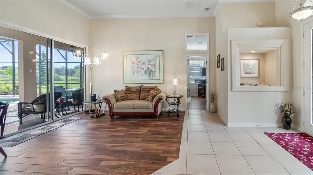 Interior, Recessed Lighting, Wood Texture Flooring
