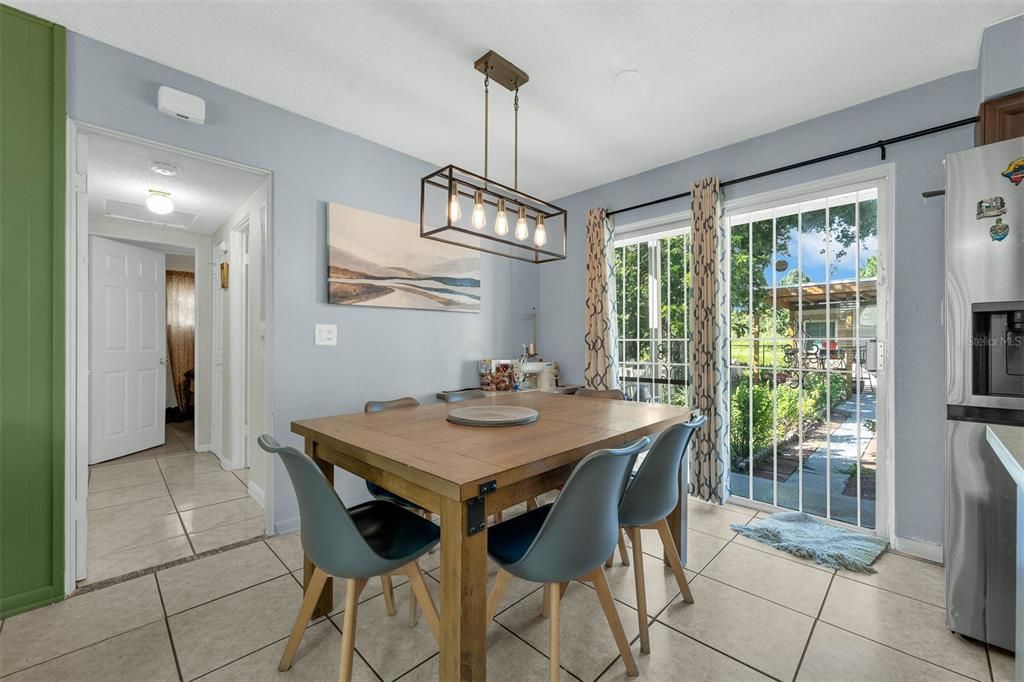 Dining room, Interior, Pendant Lights