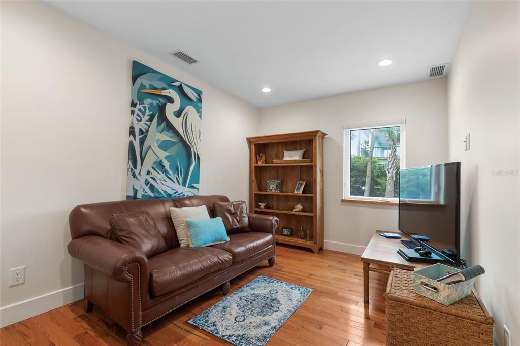 Home Office, Interior, Recessed Lighting, Wood Texture Flooring